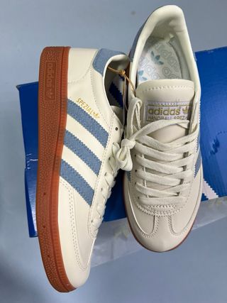 Adidas Spezial Beige y Azul