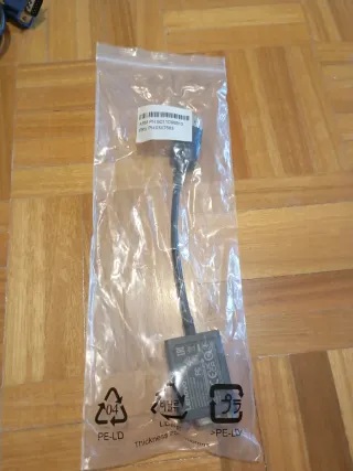 Adaptador Lenovo HDMI a VGA