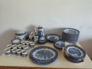 Vajilla Churchill England Azul y Blanca