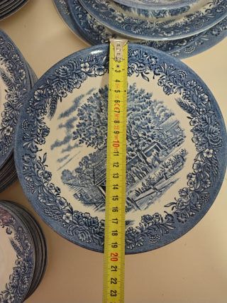 Vajilla Churchill England Azul y Blanca