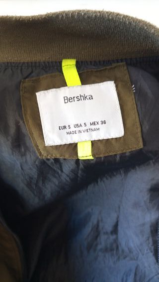 Chaqueta Bomber Verde Bershka