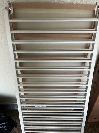 Cuna de bebé blanca