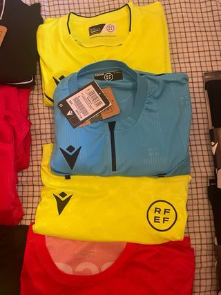 Lote Ropa Deportiva Árbitro Macron