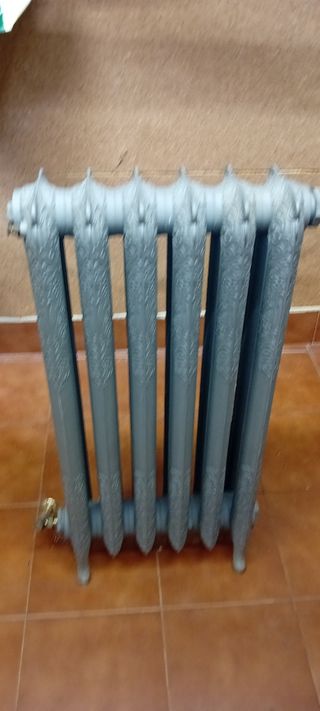 Radiador antiguo de hierro fundido