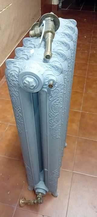 Radiador antiguo de hierro fundido