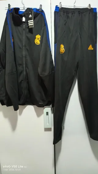 Conjunto deportivo Adidas Real Madrid talla L
