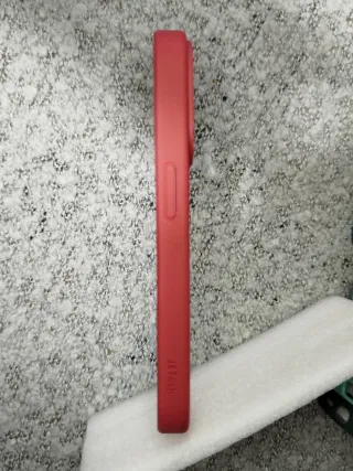 Funda iPhone 13/14/15 Roja Transparente