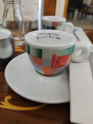 Biennale 2024 4 tazzine
