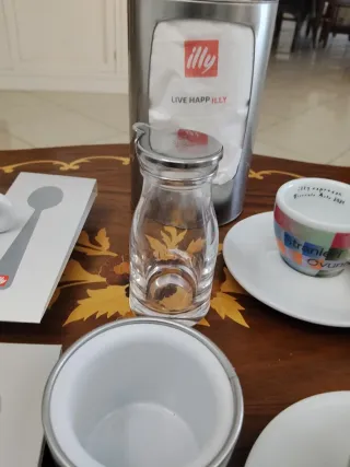 Biennale 2024 4 tazzine