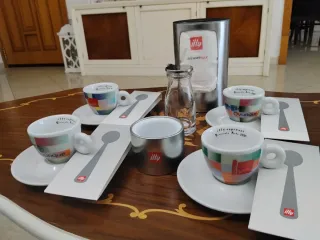 Biennale 2024 4 tazzine