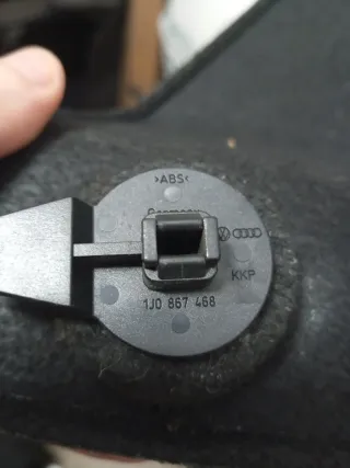 Tapa maletero Golf 4