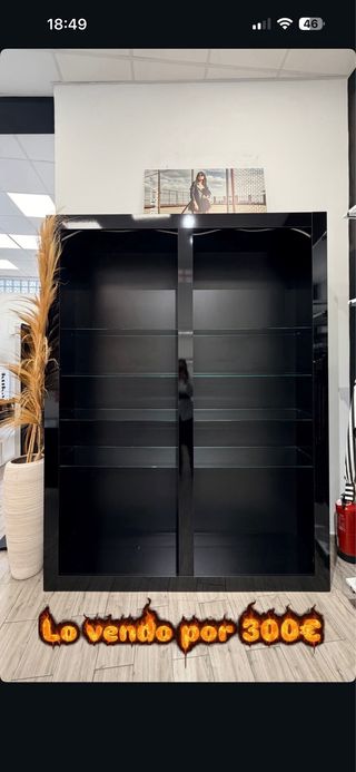 Estantería Negra con Baldas de Cristal