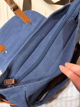 Bolso azul con estampado étnico