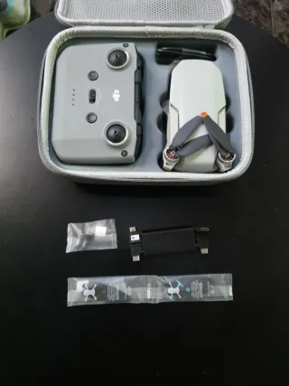 DJI Mini 2 Drone con mando