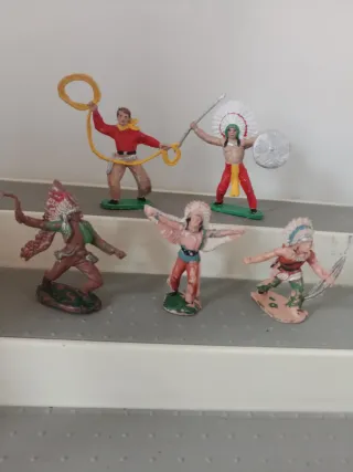 Lote Figuras Indios y Vaquero Comansi y reamsa