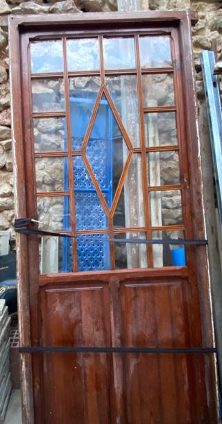 Puerta antigua madera y cristal