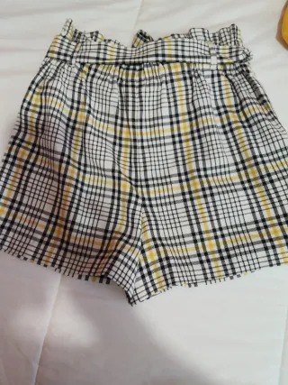 Conjunto Stradivarius S: Pantalón corto y camiseta