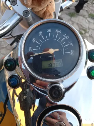 Suzuki Intruder 250cc Negra