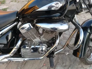 Suzuki Intruder 250cc Negra