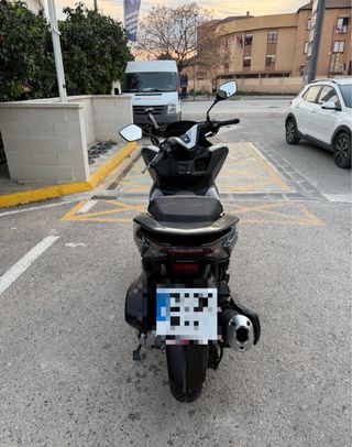 Honda PCX 125 2025 Gris