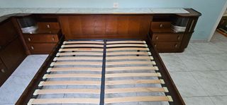 Dormitorio madera y mármol