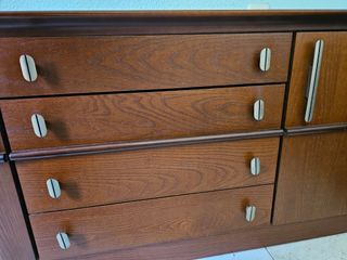 Dormitorio madera y mármol