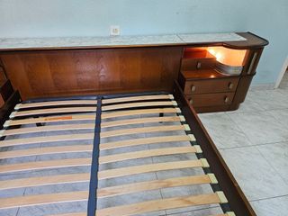 Dormitorio madera y mármol