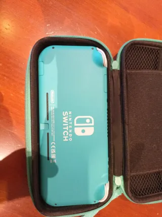 Nintendo Switch Lite Cyan con Funda