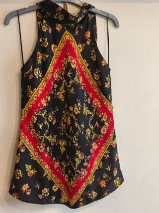 Camisa sin mangas Zara floral Talla M