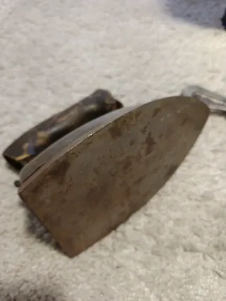 Plancha antigua de hierro