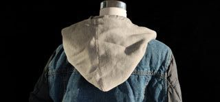 Cazadora vaquera Pull and Bear con capucha