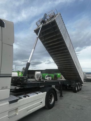 Semirremolque bañera basculante