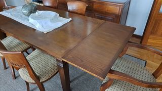 Mesa Comedor extensible de Castaño y 6 Sillas