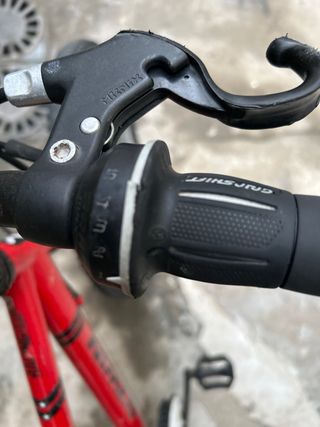 Bicicleta B-Twin Roja