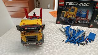 Camion Contenitore Lego Technic 42024