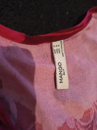 Blusa fucsia floral Mango