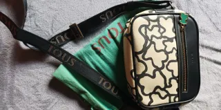 Bolso bandolera Tous beige y negro