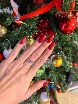 Manicurista-busco modelo de uñas