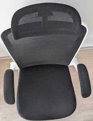 Silla Ergonómica Kerdom 9060 Brazos Plegables