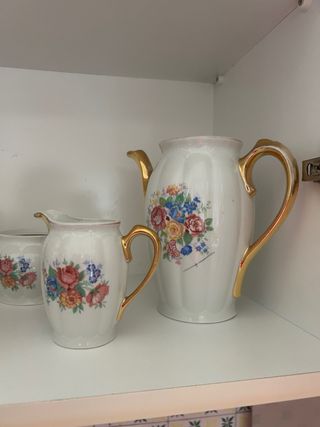 Juego de café 11 piezas porcelana floral dorado