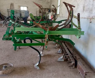 Cultivador 15 brazos plegable hidráulico