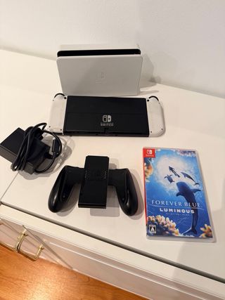 Nintendo Switch OLED Bianca