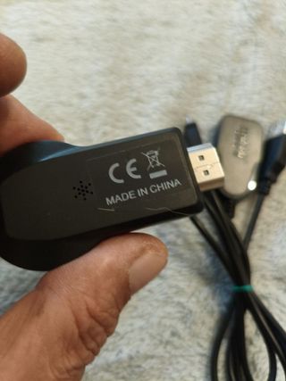 MiraScreen 2.4G WiFi Dongle 1080P –Streaming fácil