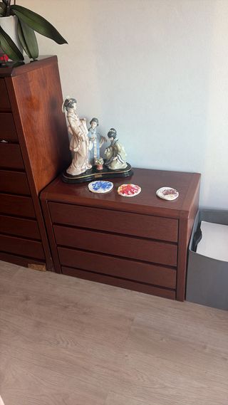 Cómoda cerezo 8 cajones y mesita auxiliar 3 cajone