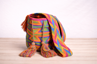 Bolso grande Wayuu Colombiano con diseño