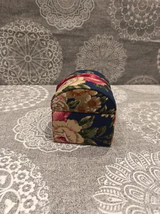 Bonito joyero tela estampado de flores