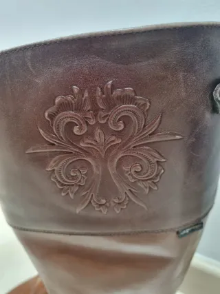 Botas de piel marrones