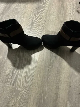 Botines tacón alto Martinelli negros y marrones