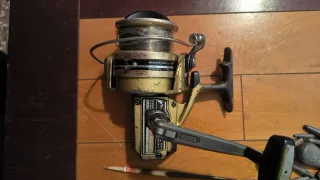 Carrete Daiwa GS6 y aparejos de pesca