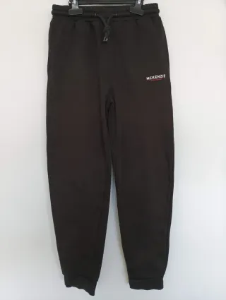 Pack de pantalones chándal McKenzie negros.